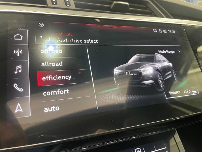 Audi e-tron Advanced 55 QUATTRO - 22