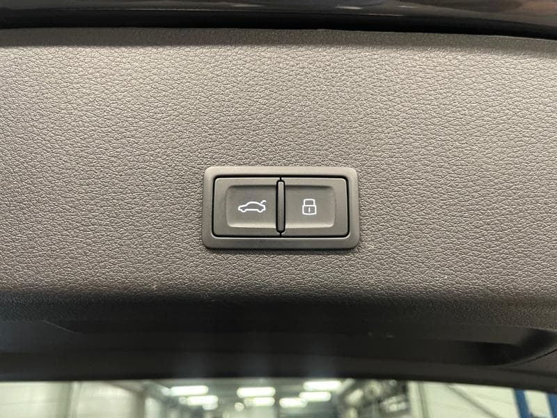 Audi e-tron Advanced 55 QUATTRO - 31