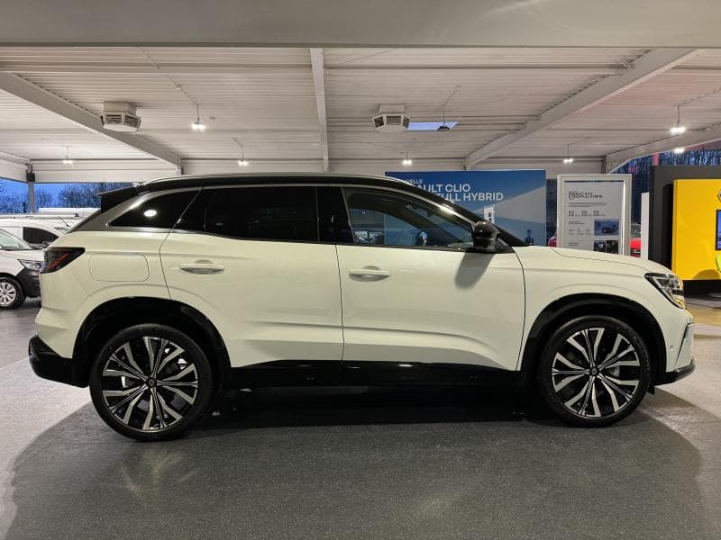 Renault Austral Renault Verviers de Stock Iconic - 4