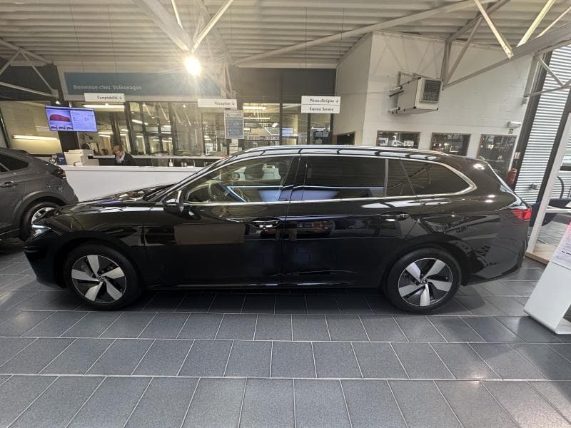 Volkswagen Passat Variant NAVI*APP CONNECT*SIEGES CHAUFF+++ - 4