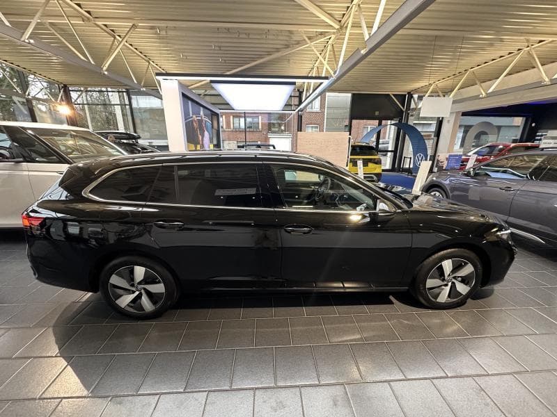 Volkswagen Passat Variant NAVI*APP CONNECT*SIEGES CHAUFF+++ - 5