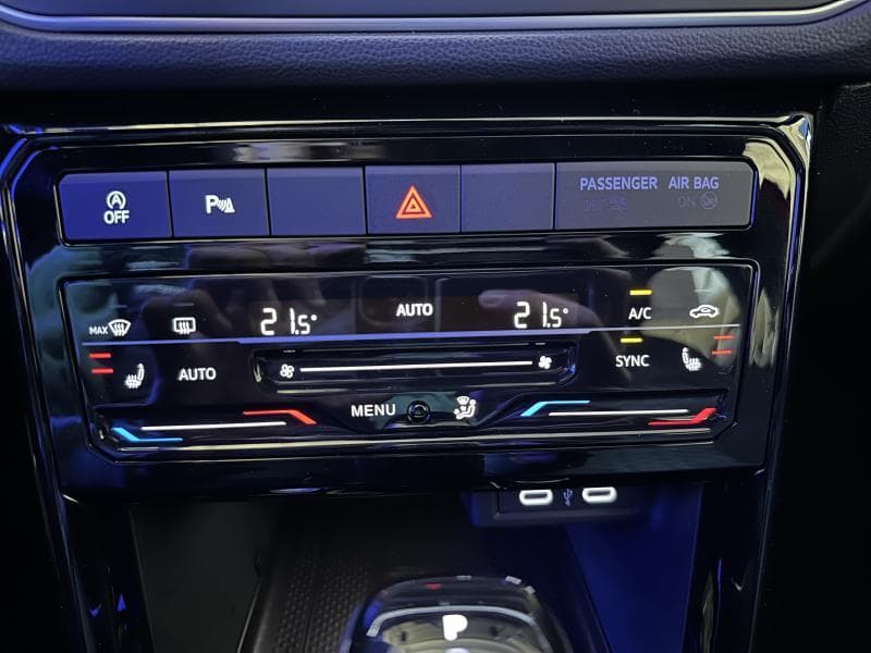 Volkswagen T-Cross R-LINE*BOITE AUTO*NAVI*APP-CONNECT*CAMERA RECUL+++ - 18