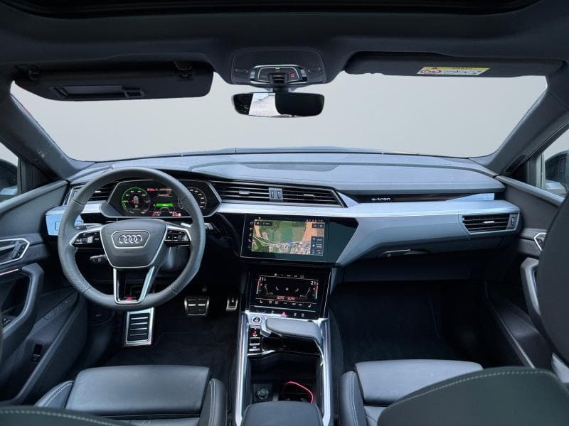 Audi Q8 e-tron S-line - 10