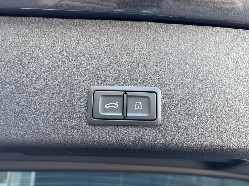 Audi Q8 e-tron S-line - 34
