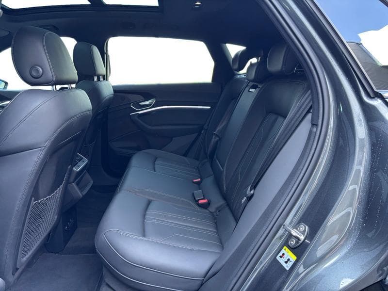 Audi Q8 e-tron S-line - 13