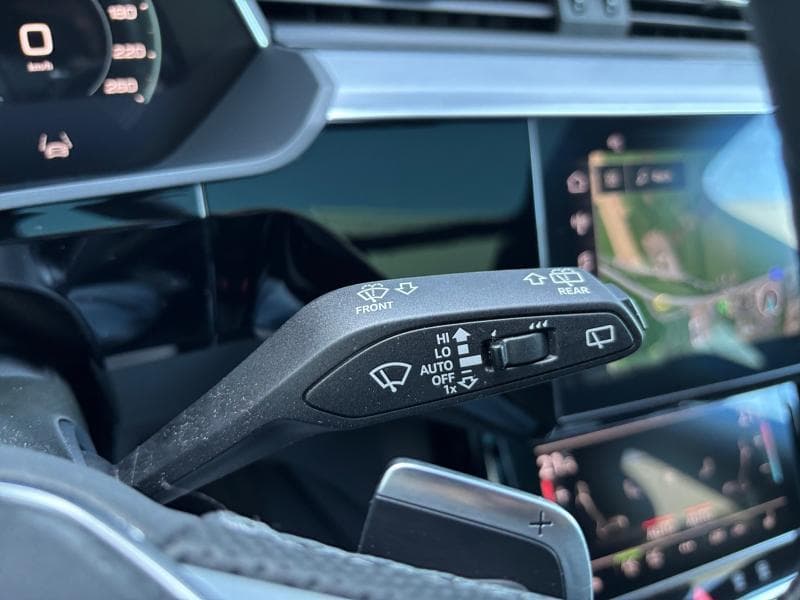 Audi Q8 e-tron S-line - 19