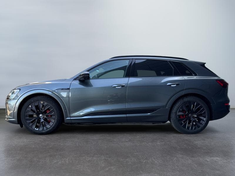 Audi Q8 e-tron S-line - 5