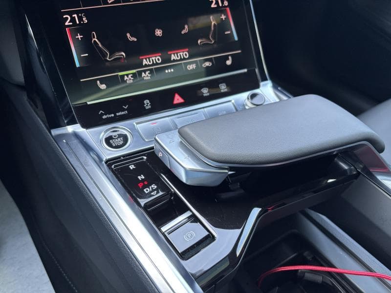Audi Q8 e-tron S-line - 32