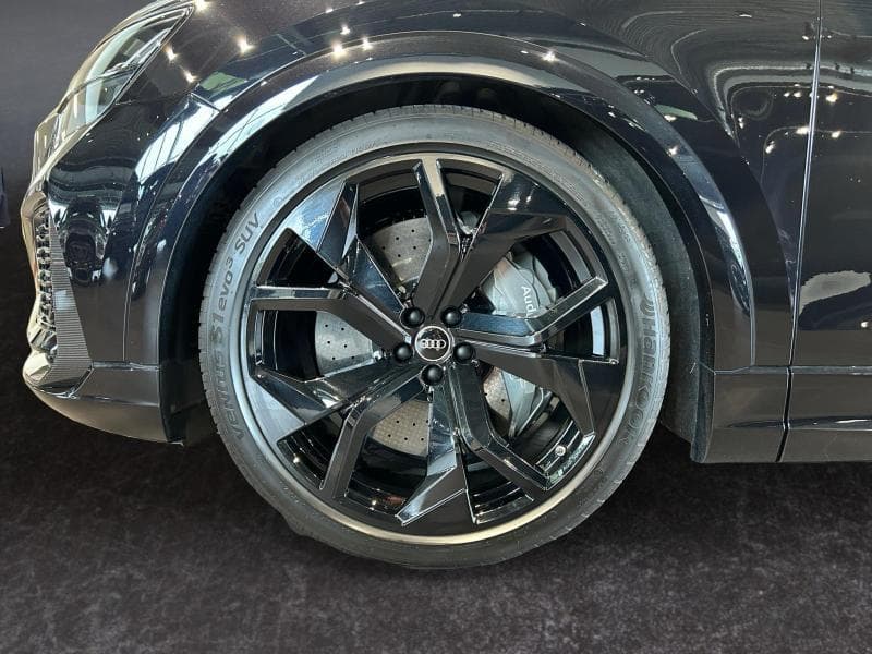 Audi RS Q8 RS - 18