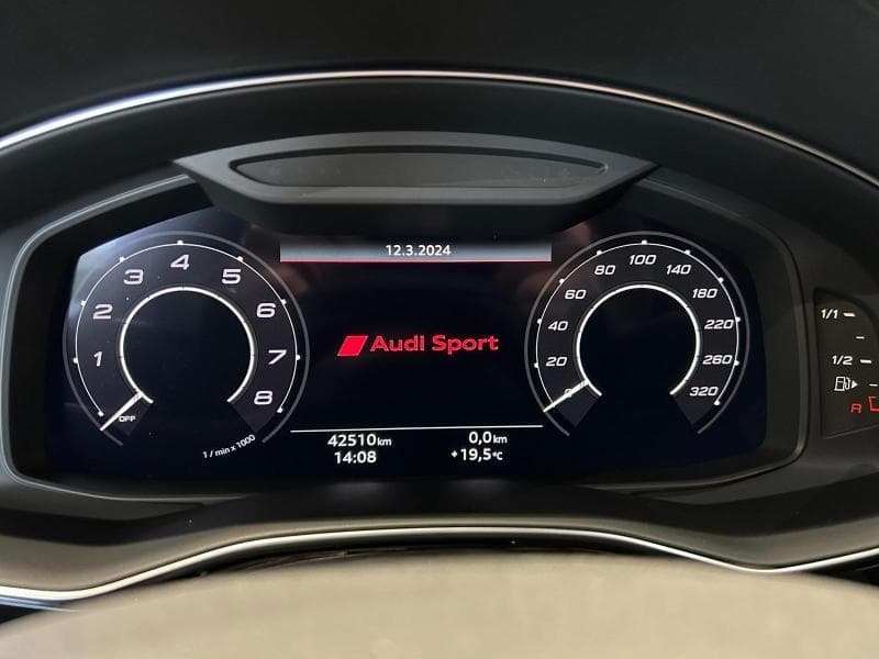 Audi RS Q8 RS - 8