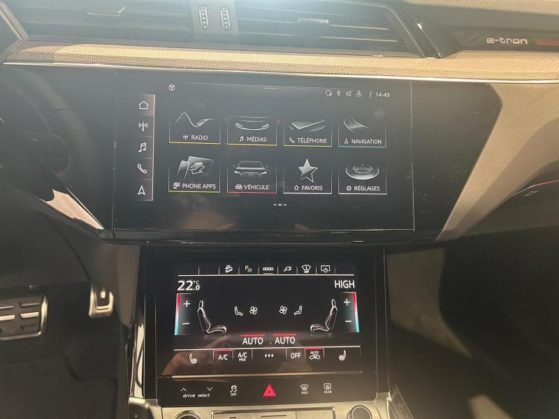 Audi Q8 e-tron 55 E-tron - 10