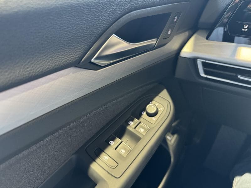 Volkswagen Golf Variant Life Business - 19