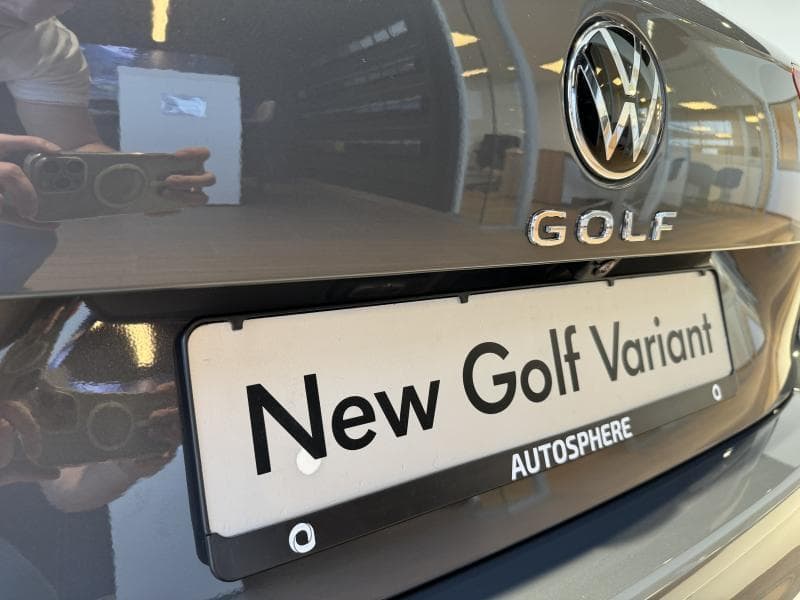 Volkswagen Golf Variant Life Business - 32