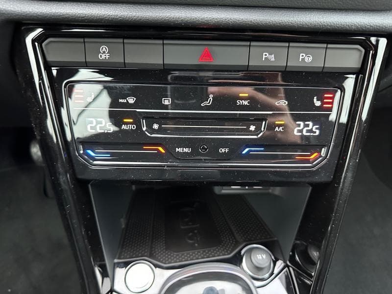 Volkswagen T-Roc BLACK STYLE*APP-CONNECT*SIEGES CHAUFFANTS++++ - 16