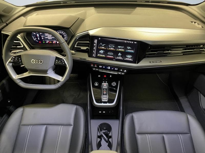 Audi Q4 e-tron 45 Attraction *Cuir, Carplay, Caméra - 12