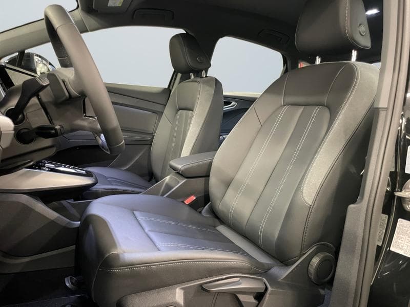 Audi Q4 e-tron 45 Attraction *Cuir, Carplay, Caméra - 10