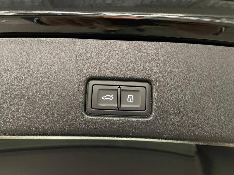 Audi Q4 e-tron 45 Attraction *Cuir, Carplay, Caméra - 29
