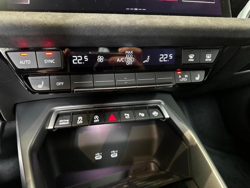 Audi A3 Berline S-Line int et ext | 1.5 TFSI 150 CV | Boite auto | GPS | Carplay | Sieges av electriques | kms evolutifs - 13