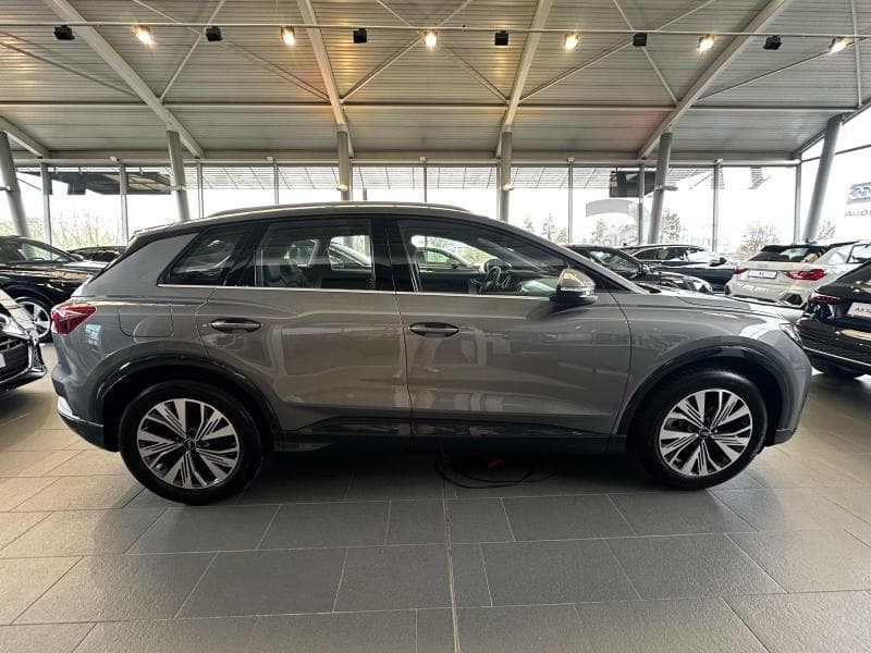 Audi Q4 e-tron 45 e-tron | Camera | GPS | Sieges av chauffants | Attache remorque | kms evolutifs - 4