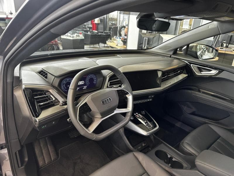 Audi Q4 e-tron 45 e-tron | Camera | GPS | Sieges av chauffants | Attache remorque | kms evolutifs - 3