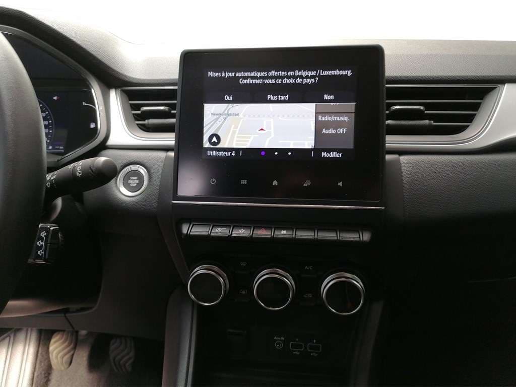 Renault Captur Techno GPF - 14