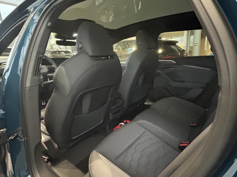 Audi A6 e-tron Edition one | 367 CV electrique | Camera | Toit pano | Attache remorque | Carplay | kms evolutifs - 10