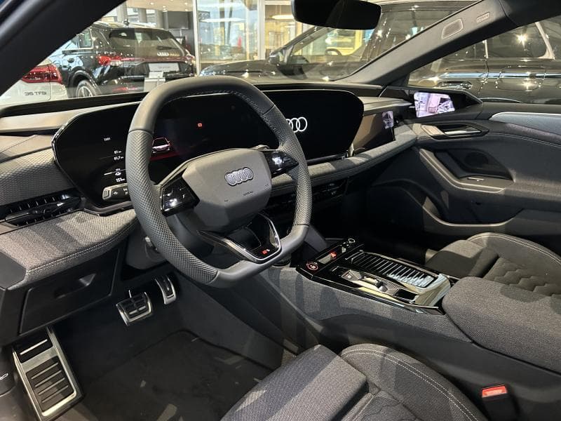 Audi A6 e-tron Edition one | 367 CV electrique | Camera | Toit pano | Attache remorque | Carplay | kms evolutifs - 14