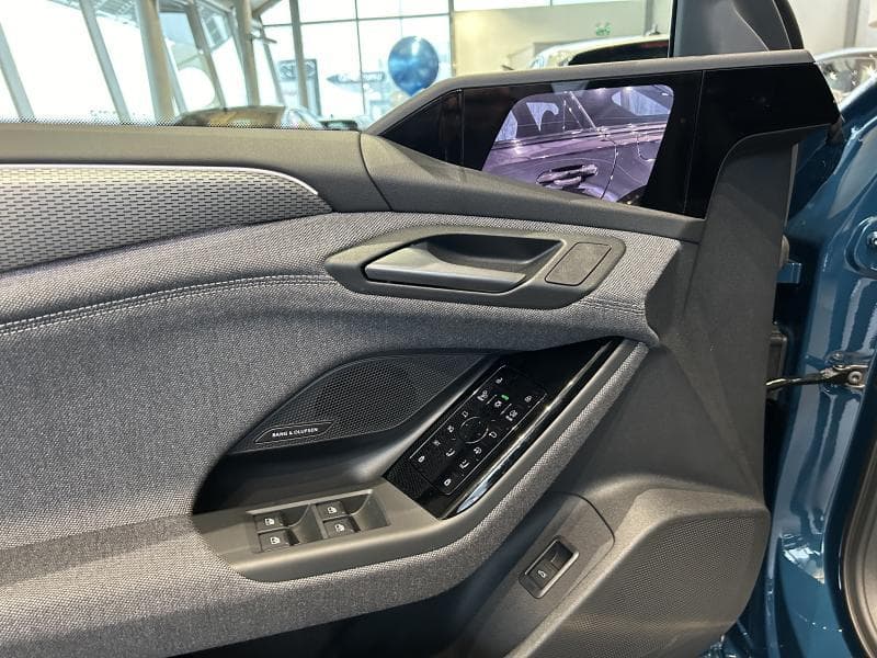 Audi A6 e-tron Edition one | 367 CV electrique | Camera | Toit pano | Attache remorque | Carplay | kms evolutifs - 20