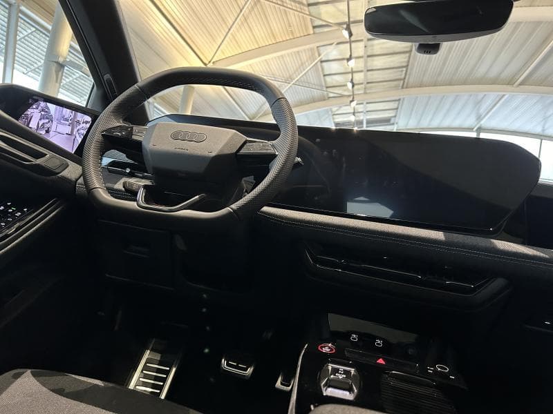 Audi A6 e-tron Edition one | 367 CV electrique | Camera | Toit pano | Attache remorque | Carplay | kms evolutifs - 17