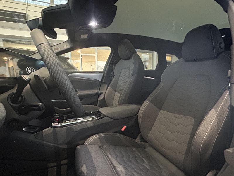 Audi A6 e-tron Edition one | 367 CV electrique | Camera | Toit pano | Attache remorque | Carplay | kms evolutifs - 9