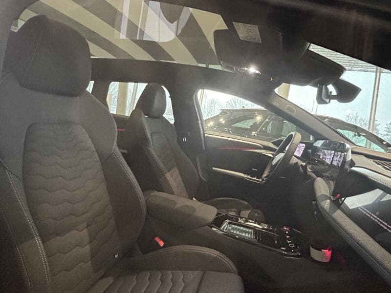 Audi A6 e-tron Edition one | 367 CV electrique | Camera | Toit pano | Attache remorque | Carplay | kms evolutifs - 8