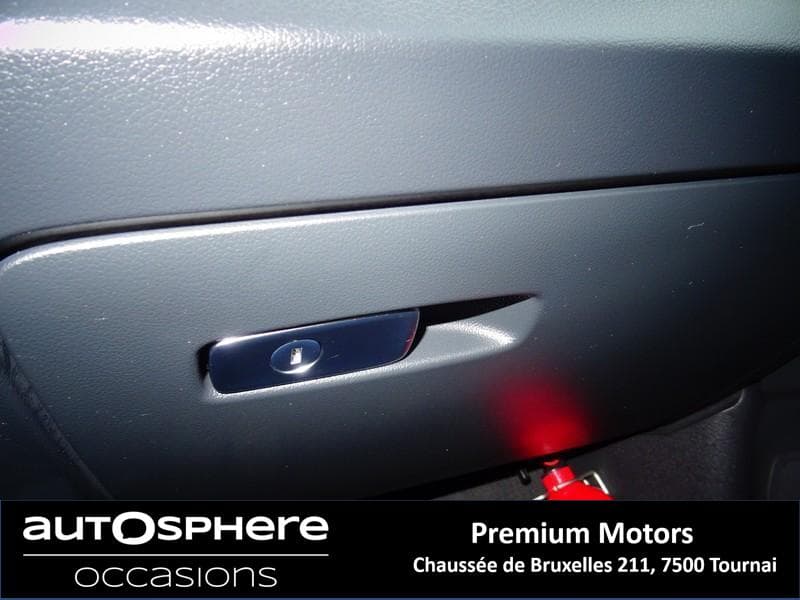 Audi Q3 AMBIENTE - 15