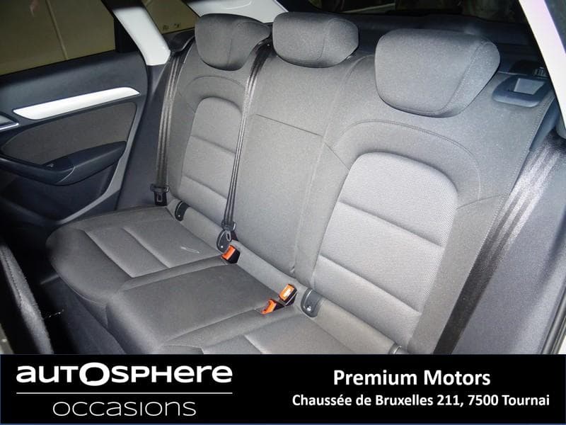 Audi Q3 AMBIENTE - 4