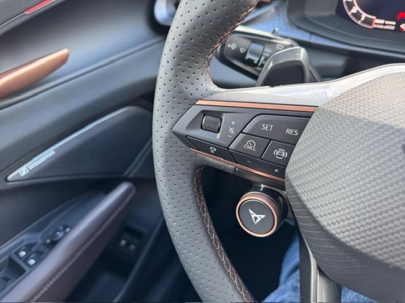 Cupra Terramar Plug-in hybride, 272CV, caméra 360, toit ouvrant - 16