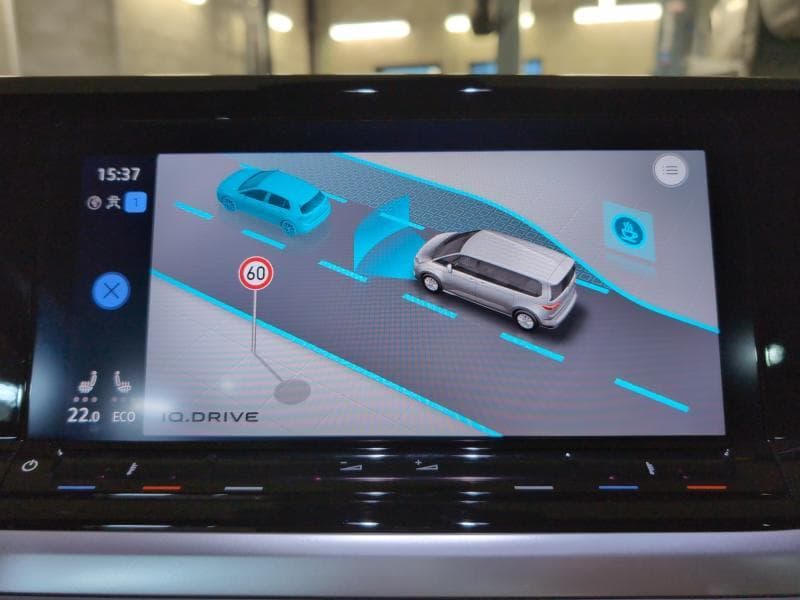 Volkswagen Multivan FAIBLE KMS * 7 PLACES * ATTELAGE * CARPLAY * TVA - 19