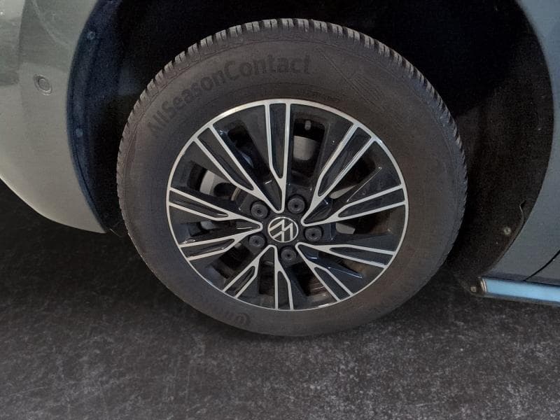 Volkswagen Multivan FAIBLE KMS * 7 PLACES * ATTELAGE * CARPLAY * TVA - 31