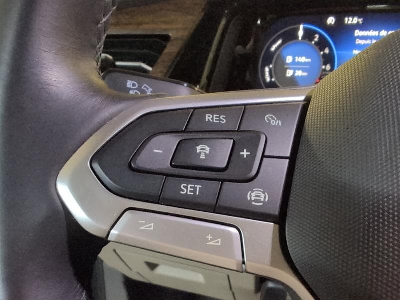 Volkswagen Multivan FAIBLE KMS * 7 PLACES * ATTELAGE * CARPLAY * TVA - 23