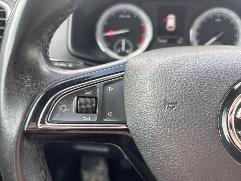 Skoda Karoq Ambition | 1.5 TSI 150 CV | GPS | Caméra | Carplay | Capteurs Av/Ar | Sièges Av chauffants - 14