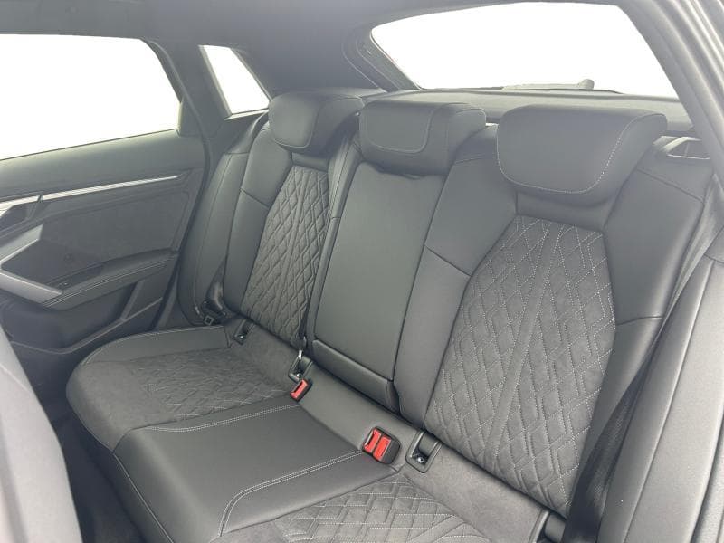 Audi A3 Sportback S-Line - 12
