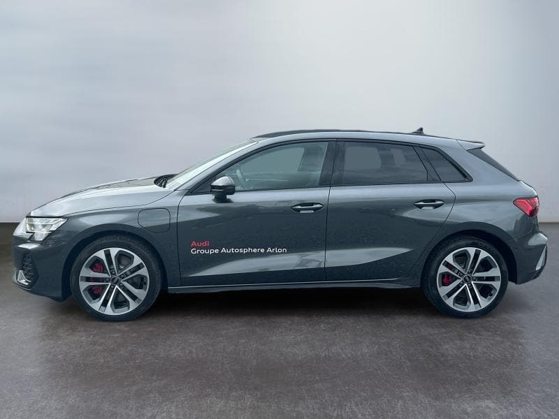 Audi A3 Sportback S-Line - 8
