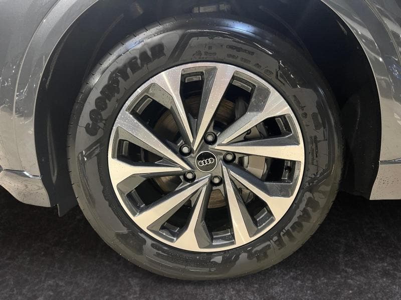 Audi Q6 e-tron S-line - 7