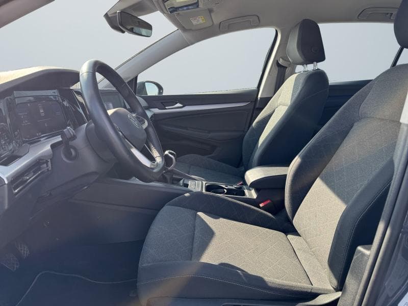 Volkswagen Golf VIII Life - 10