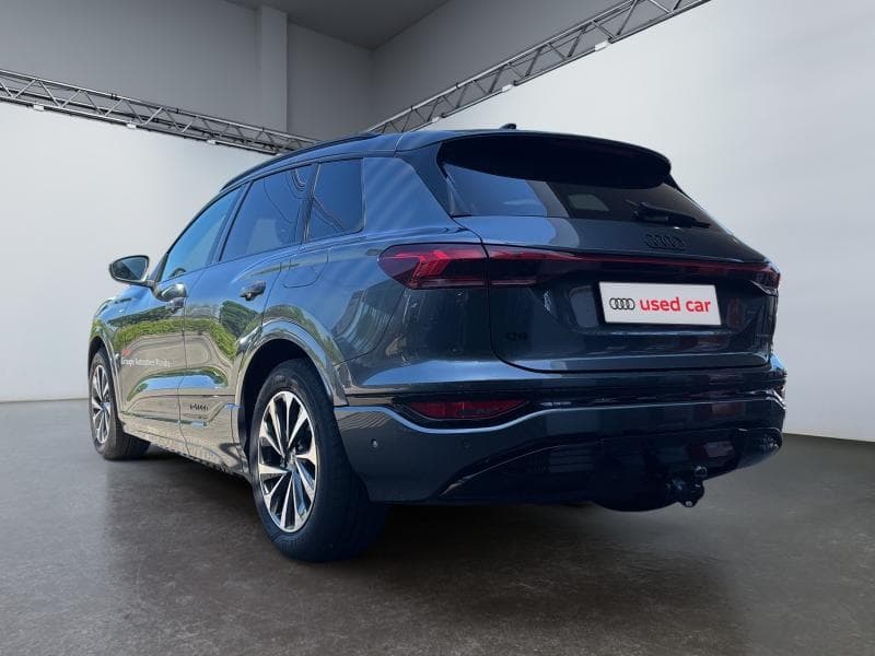 Audi Q6 e-tron S-line int et ext | 387 CV electrique | Camera 360 | GPS | Carplay | Attache remorque | kms evolutifs - 6