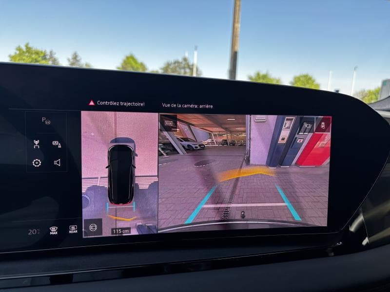 Audi Q6 e-tron S-line int et ext | 387 CV electrique | Camera 360 | GPS | Carplay | Attache remorque | kms evolutifs - 27