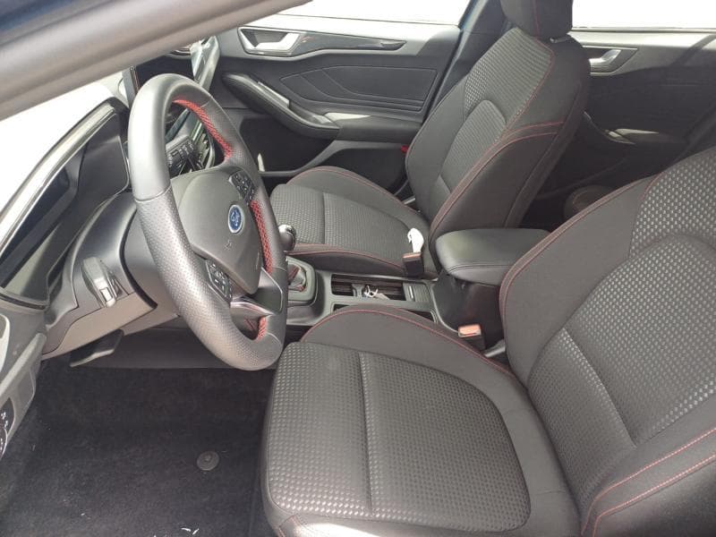 Ford Focus ST-Line X - 14