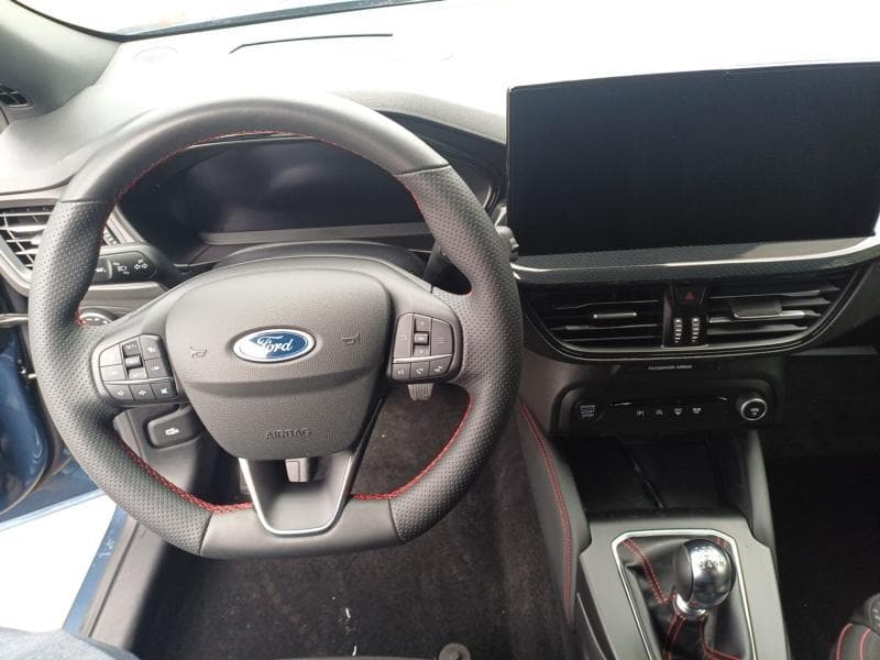 Ford Focus ST-Line X - 16
