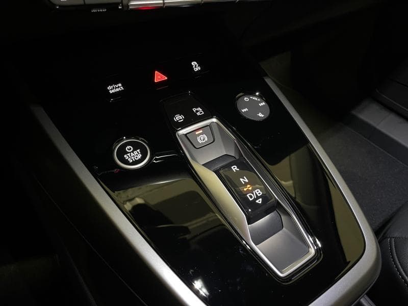 Audi Q4 e-tron 45 Attraction *Cuir, Carplay, Caméra - 18