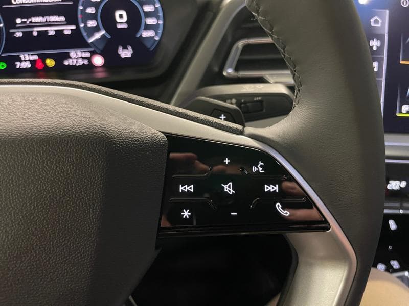 Audi Q4 e-tron 45 Attraction *Cuir, Carplay, Caméra - 23