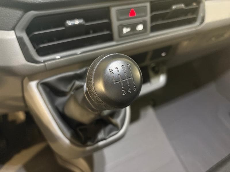 Volkswagen Crafter 2L TDI 177 CV L3H3 | Carplay | Crochet | Camera | Plancher | Dispo 27/11 - 20
