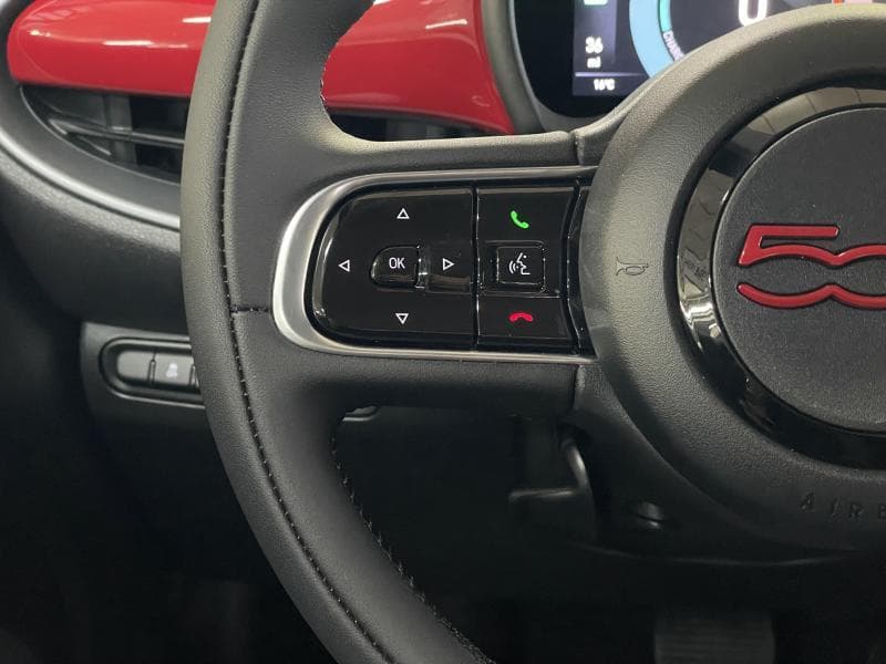Fiat 500e Red*Boite auto*GPS*Caméra*Clim auto*!!! 21 kms !!! - 13